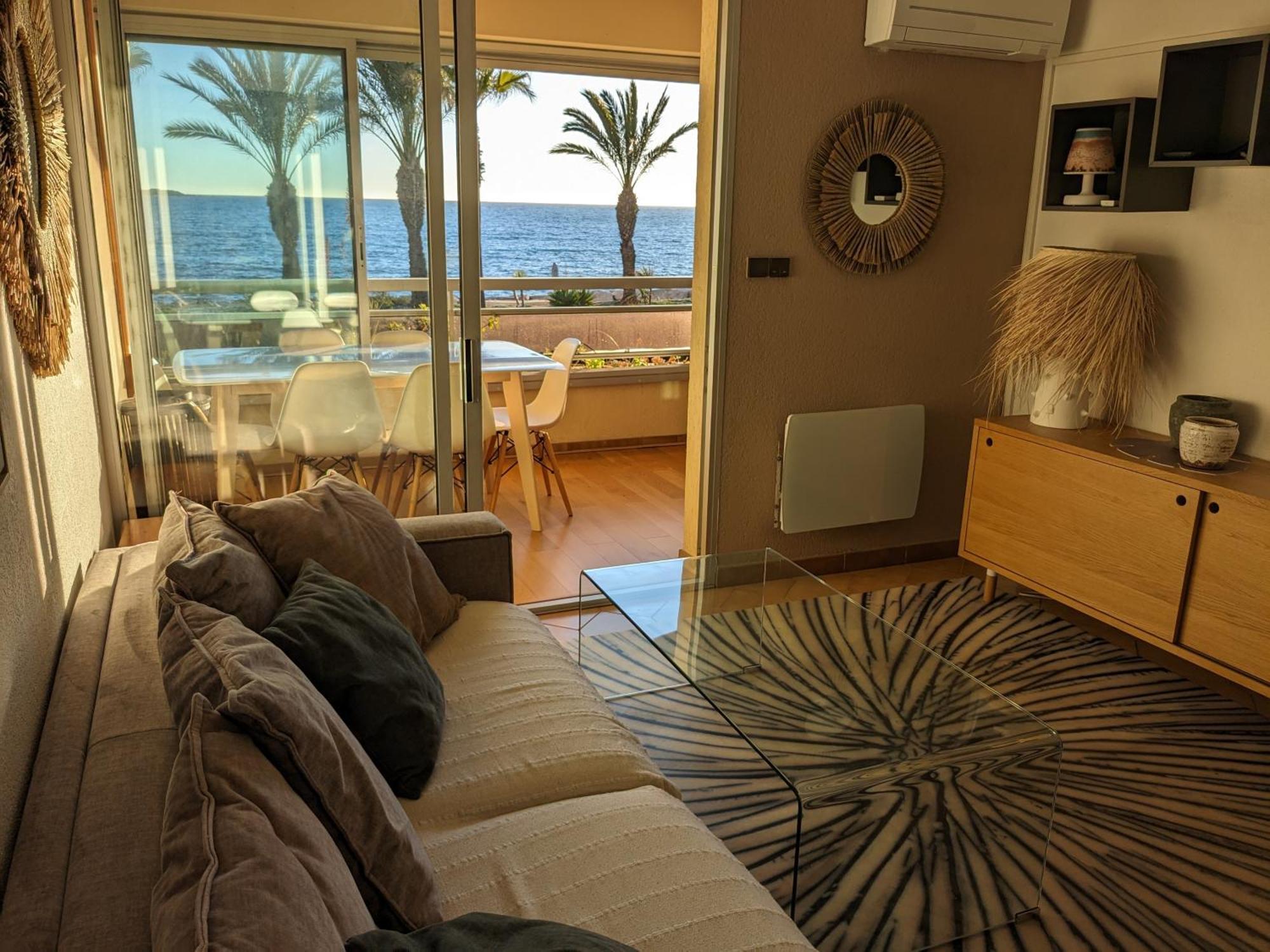 "Le Palmier Dore", Cosy T3 A 3 Minutes A Pied Des Plages, Parking Et Clim Sanary-sur-Mer Exterior photo