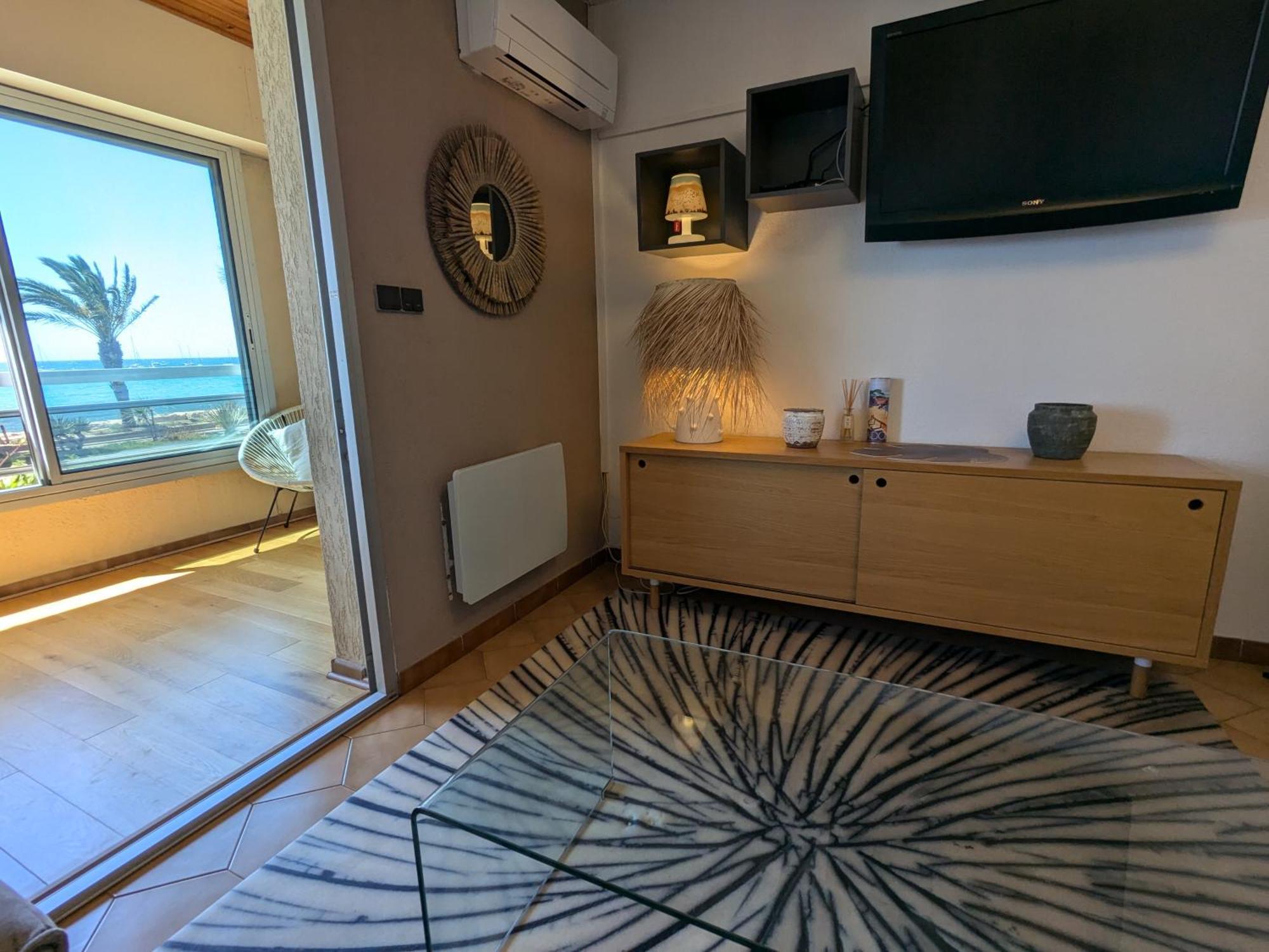 "Le Palmier Dore", Cosy T3 A 3 Minutes A Pied Des Plages, Parking Et Clim Sanary-sur-Mer Exterior photo